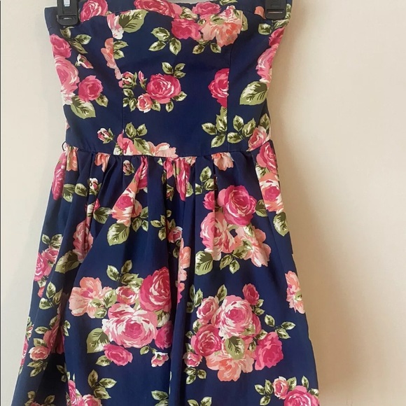 Forever 21 Women's Blue Rosebud Strapless Dress Size: M - Picture 4 of 8